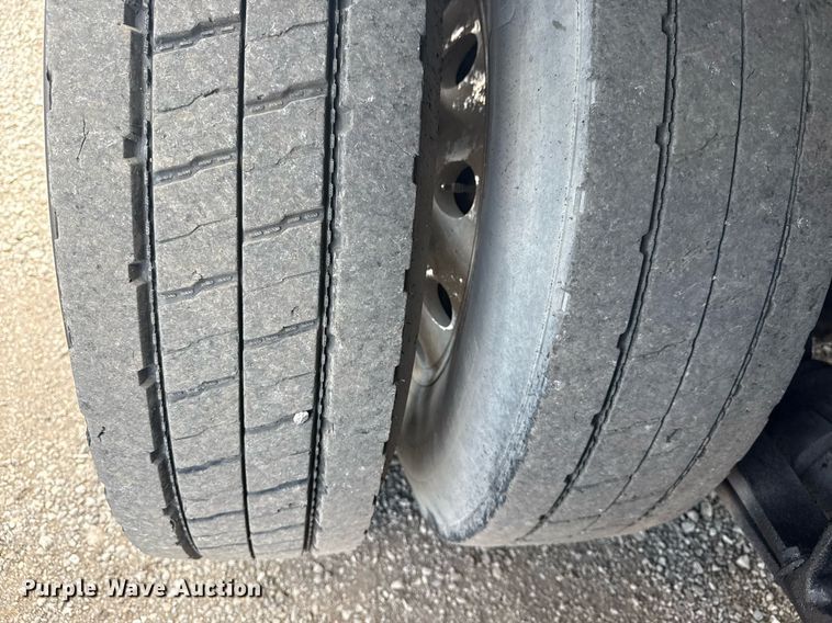 image for item EG5950 2015 Freightliner 114SD vacuum truck