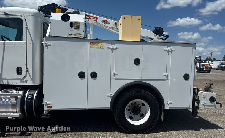 image for item EG5952 2019 Peterbilt 337 crane truck