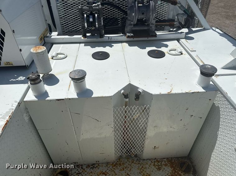 image for item EG5952 2019 Peterbilt 337 crane truck