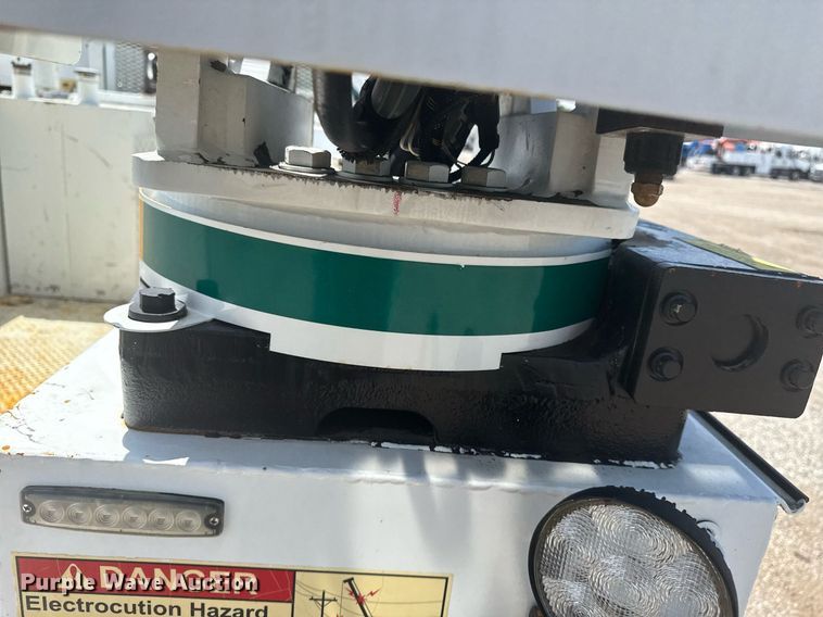 image for item EG5952 2019 Peterbilt 337 crane truck