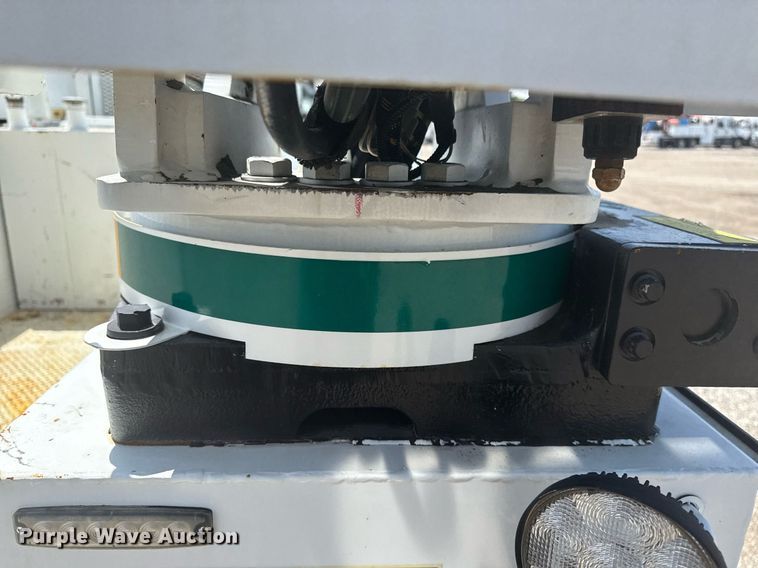 image for item EG5952 2019 Peterbilt 337 crane truck