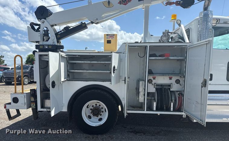 image for item EG5952 2019 Peterbilt 337 crane truck