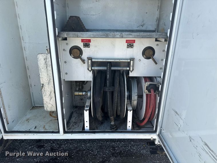 image for item EG5952 2019 Peterbilt 337 crane truck