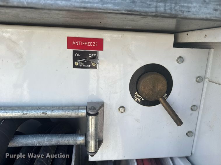 image for item EG5952 2019 Peterbilt 337 crane truck