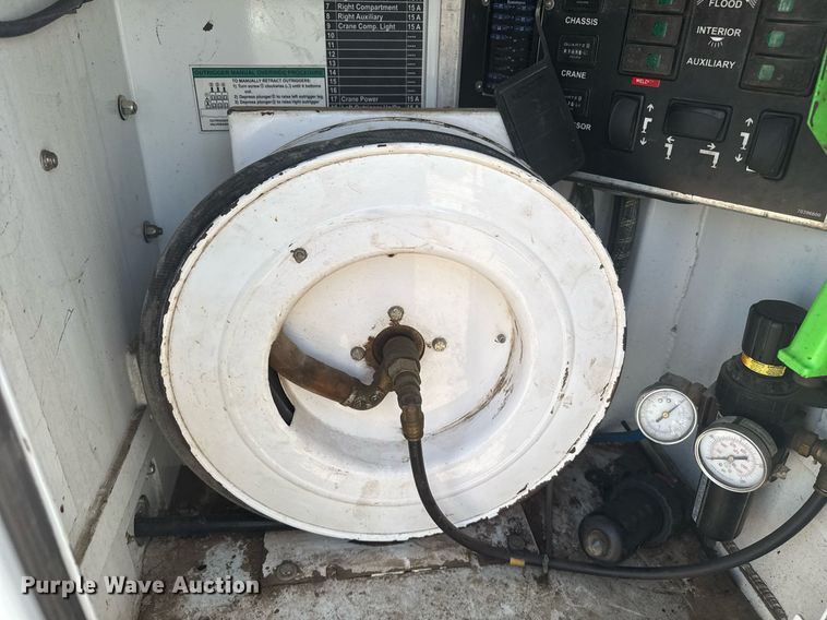 image for item EG5952 2019 Peterbilt 337 crane truck