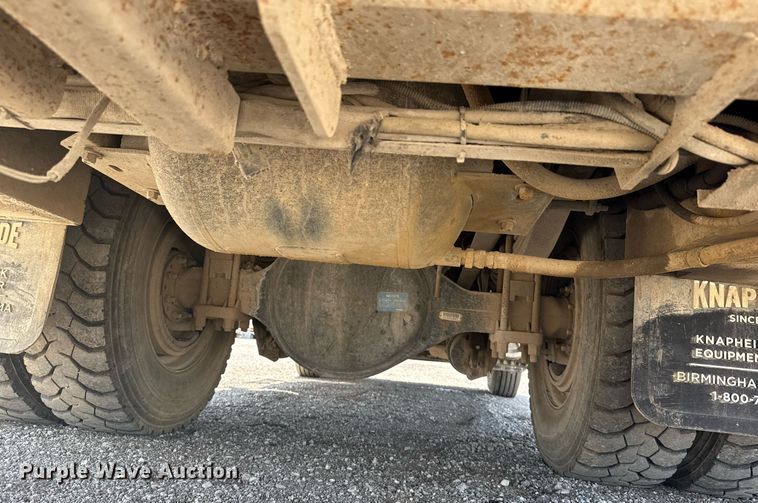 image for item EG5952 2019 Peterbilt 337 crane truck