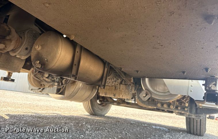 image for item EG5952 2019 Peterbilt 337 crane truck