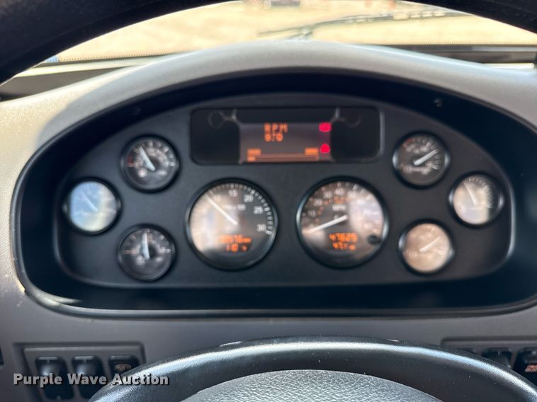 image for item EG5952 2019 Peterbilt 337 crane truck