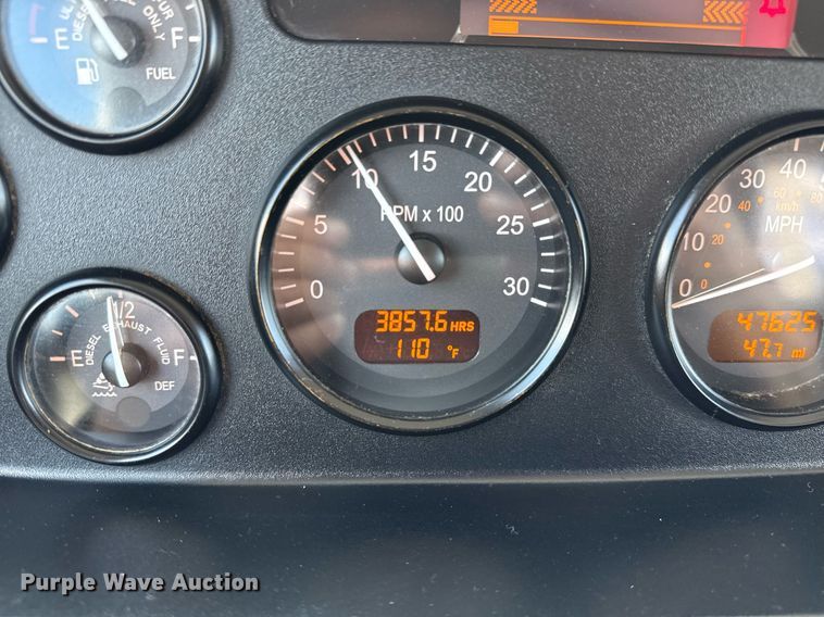 image for item EG5952 2019 Peterbilt 337 crane truck