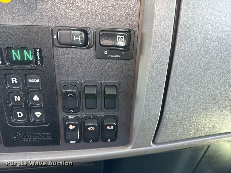 image for item EG5952 2019 Peterbilt 337 crane truck