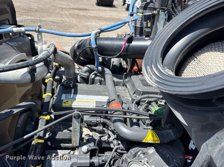 image for item EG5952 2019 Peterbilt 337 crane truck