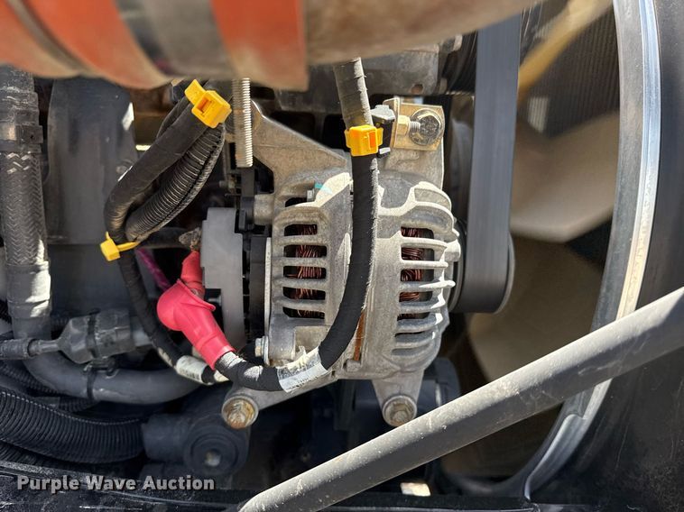 image for item EG5952 2019 Peterbilt 337 crane truck