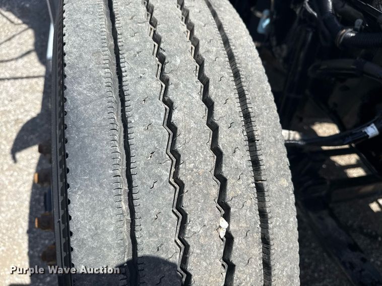 image for item EG5952 2019 Peterbilt 337 crane truck