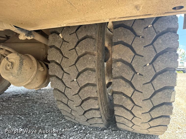 image for item EG5952 2019 Peterbilt 337 crane truck