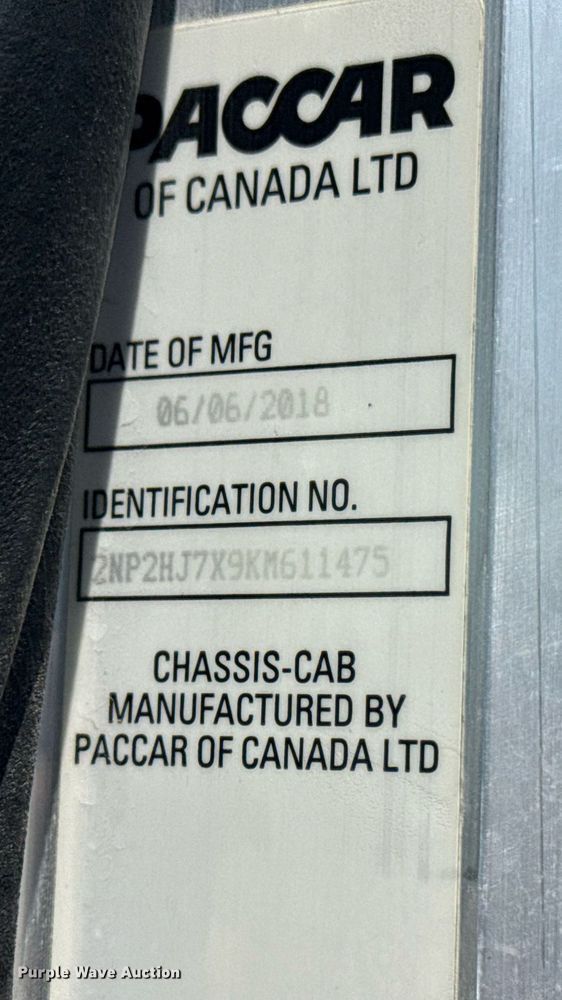 image for item EG5952 2019 Peterbilt 337 crane truck