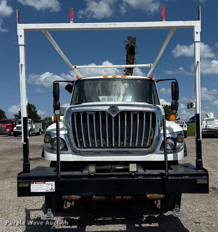 image for item EG5953 2012 International 7600 Crew Cab crane truck