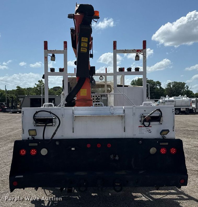 image for item EG5953 2012 International 7600 Crew Cab crane truck