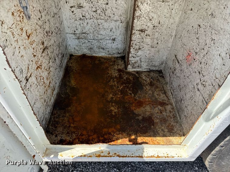 image for item EG5953 2012 International 7600 Crew Cab crane truck