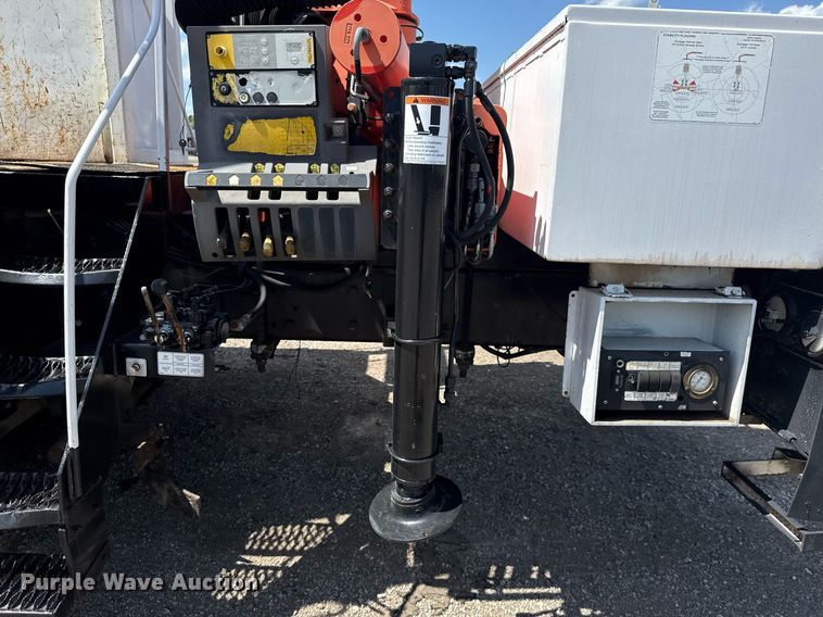 image for item EG5953 2012 International 7600 Crew Cab crane truck