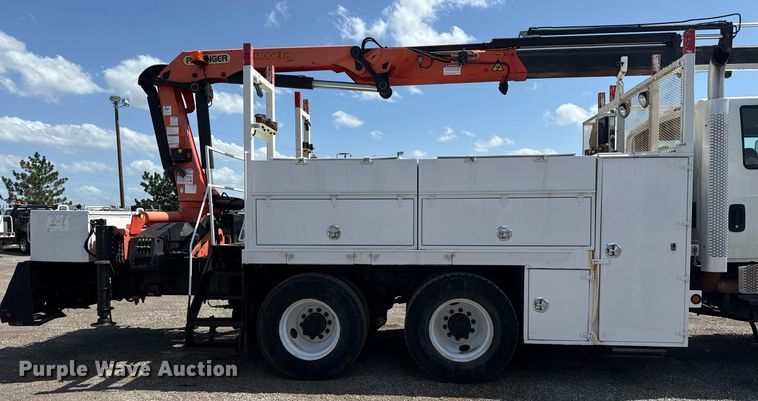 image for item EG5953 2012 International 7600 Crew Cab crane truck