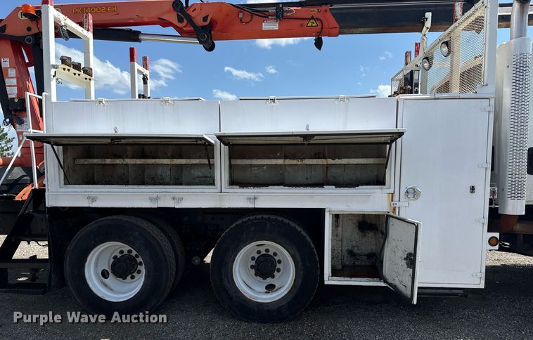 image for item EG5953 2012 International 7600 Crew Cab crane truck