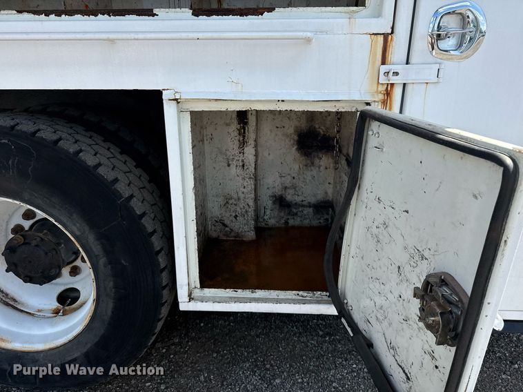 image for item EG5953 2012 International 7600 Crew Cab crane truck