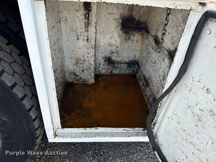 image for item EG5953 2012 International 7600 Crew Cab crane truck