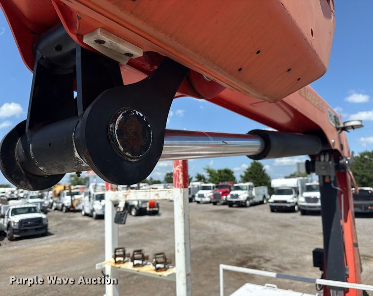 image for item EG5953 2012 International 7600 Crew Cab crane truck