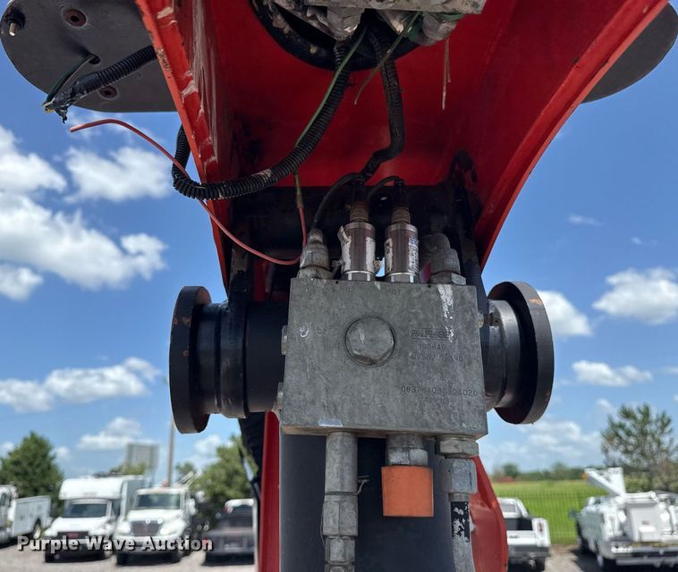 image for item EG5953 2012 International 7600 Crew Cab crane truck