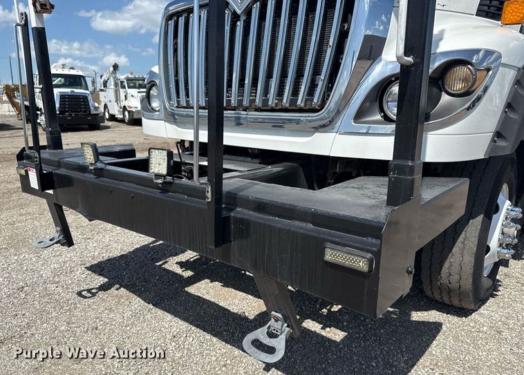 image for item EG5953 2012 International 7600 Crew Cab crane truck