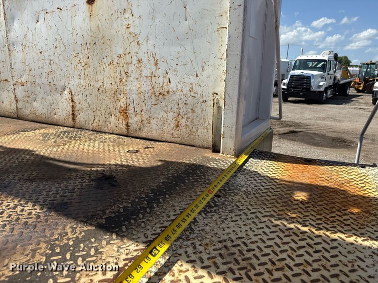 image for item EG5953 2012 International 7600 Crew Cab crane truck