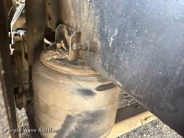 image for item EG5953 2012 International 7600 Crew Cab crane truck