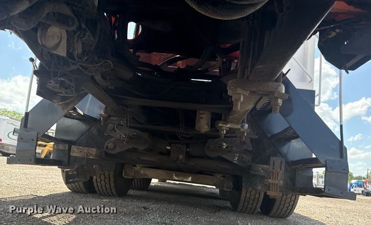 image for item EG5953 2012 International 7600 Crew Cab crane truck