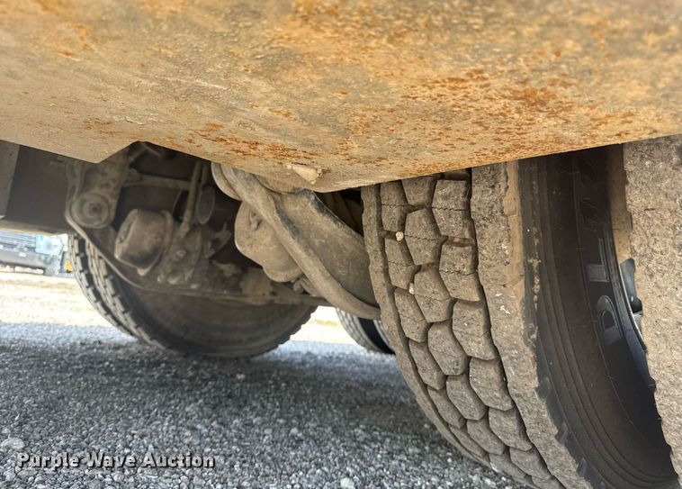 image for item EG5953 2012 International 7600 Crew Cab crane truck