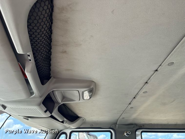 image for item EG5953 2012 International 7600 Crew Cab crane truck