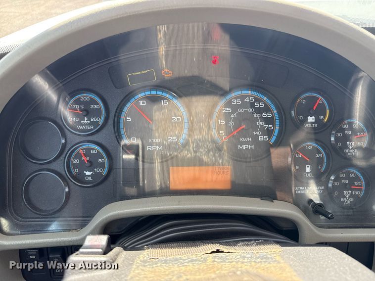 image for item EG5953 2012 International 7600 Crew Cab crane truck