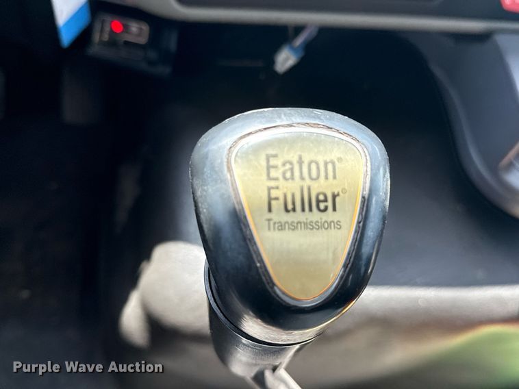 image for item EG5953 2012 International 7600 Crew Cab crane truck