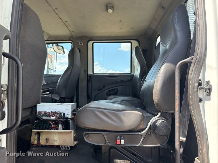 image for item EG5953 2012 International 7600 Crew Cab crane truck