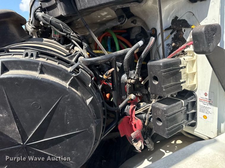 image for item EG5953 2012 International 7600 Crew Cab crane truck