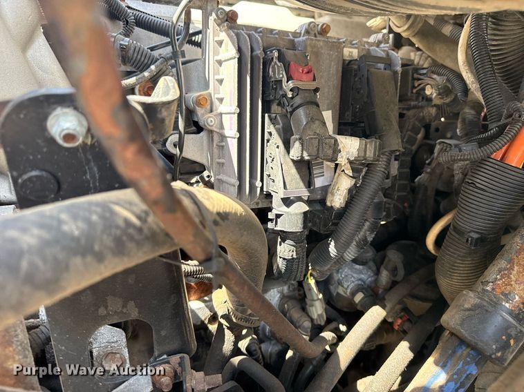 image for item EG5953 2012 International 7600 Crew Cab crane truck