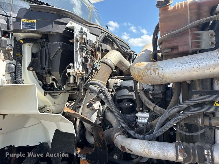 image for item EG5953 2012 International 7600 Crew Cab crane truck