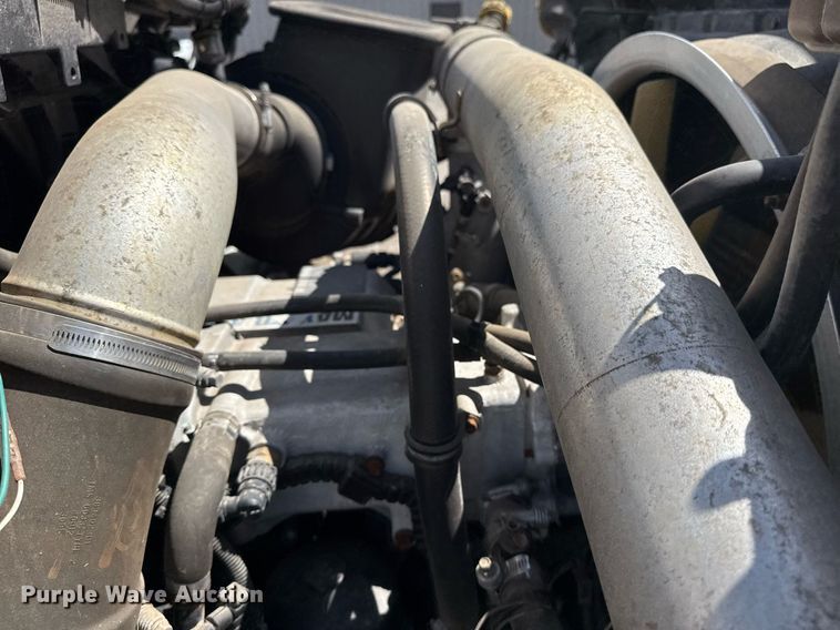 image for item EG5953 2012 International 7600 Crew Cab crane truck