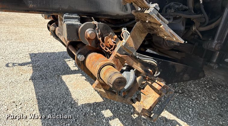 image for item EG5953 2012 International 7600 Crew Cab crane truck