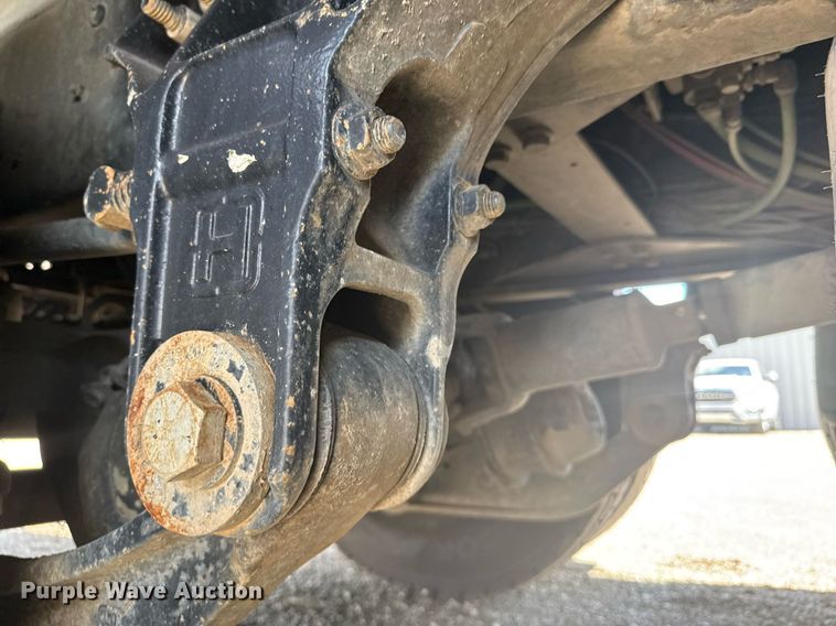 image for item EG5953 2012 International 7600 Crew Cab crane truck