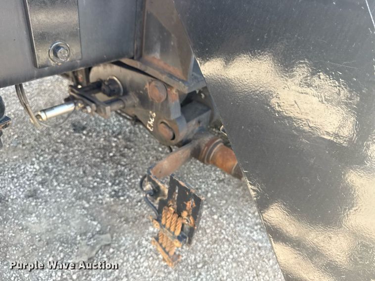 image for item EG5953 2012 International 7600 Crew Cab crane truck