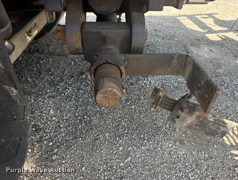 image for item EG5953 2012 International 7600 Crew Cab crane truck