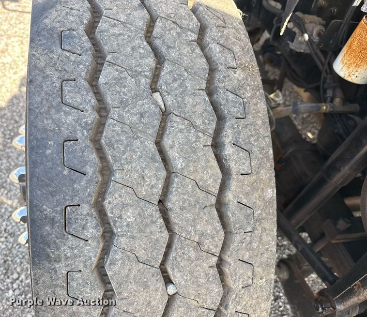 image for item EG5953 2012 International 7600 Crew Cab crane truck