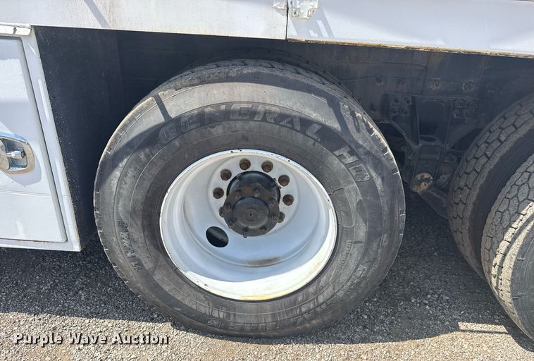 image for item EG5953 2012 International 7600 Crew Cab crane truck