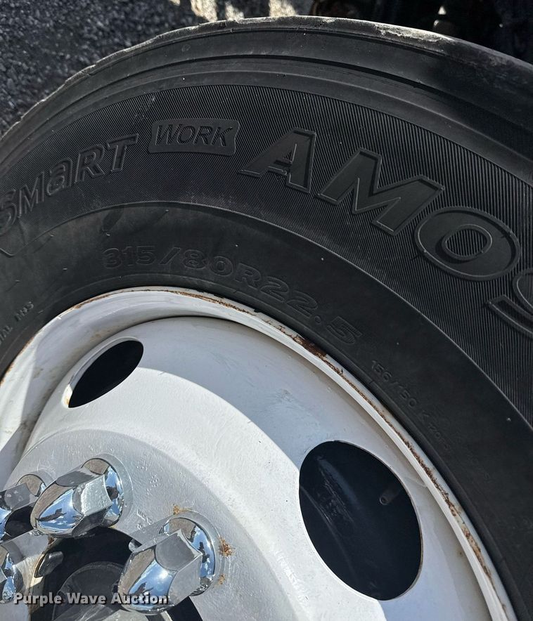 image for item EG5953 2012 International 7600 Crew Cab crane truck