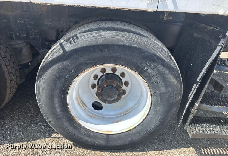 image for item EG5953 2012 International 7600 Crew Cab crane truck